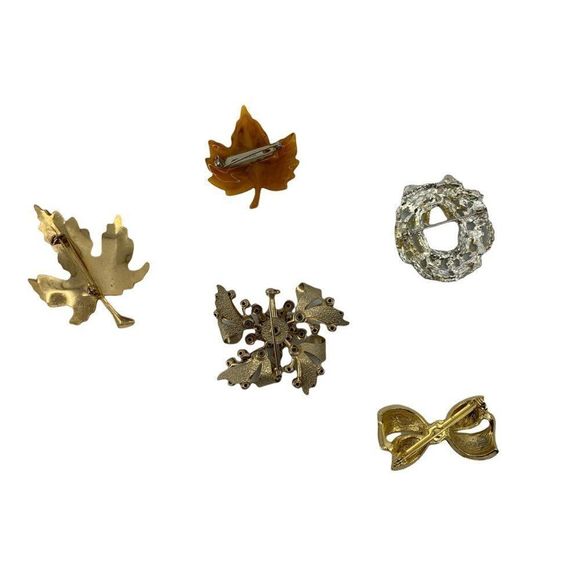 Womens Lot of 5 Brooches Estate Crystal Bow Christmas Fall Maple Leaf 0733 - Picture 7 of 8